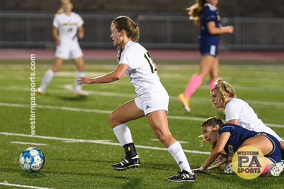 Girls Soccer-Norwin vs PT_20211012-KR1_4305