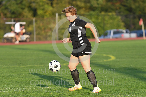 Girls Soccer-GCC vs Jeannette_20211014-KR1_8638