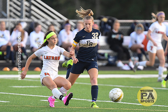 Girlis Soccer-FR vs Latrobe_20211020-KR1_4949