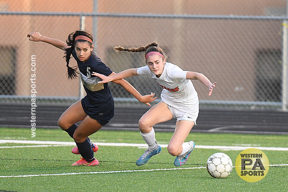 Girlis Soccer-FR vs Latrobe_20211020-KR1_4970