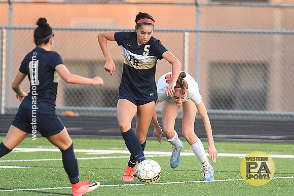 Girlis Soccer-FR vs Latrobe_20211020-KR1_4976