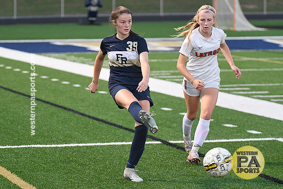 Girlis Soccer-FR vs Latrobe_20211020-KR1_5148