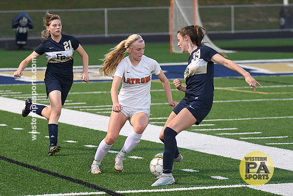 Girlis Soccer-FR vs Latrobe_20211020-KR1_5134