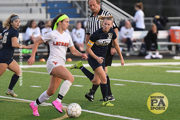 Girlis Soccer-FR vs Latrobe_20211020-KR1_5226