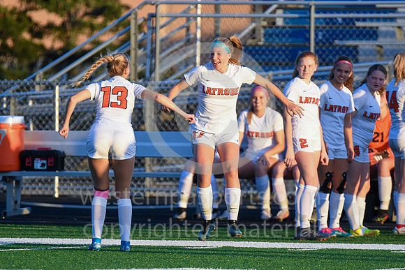 Girls Soccer-FR vs Latrobe_20211020-KR1_4483