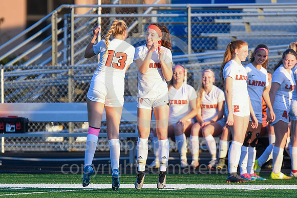 Girls Soccer-FR vs Latrobe_20211020-KR1_4495