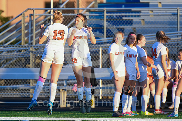 Girls Soccer-FR vs Latrobe_20211020-KR1_4532