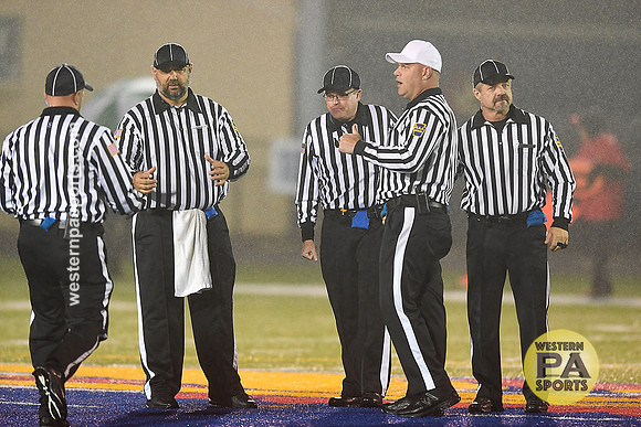 Football-Jeannette vs GCC_20211022-WP1_1936