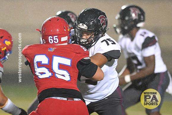 Football-Jeannette vs GCC_20211022-WP1_2241