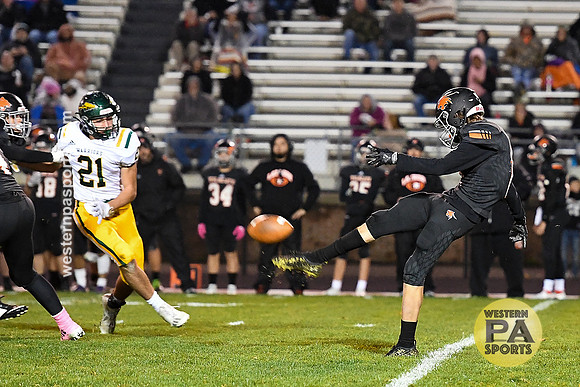 Football-Latrobe vs PT_20211029-WP1_4491