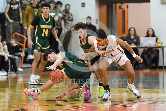 Boys Hoops_Latrobe vs PT_20240112-KR1_3664