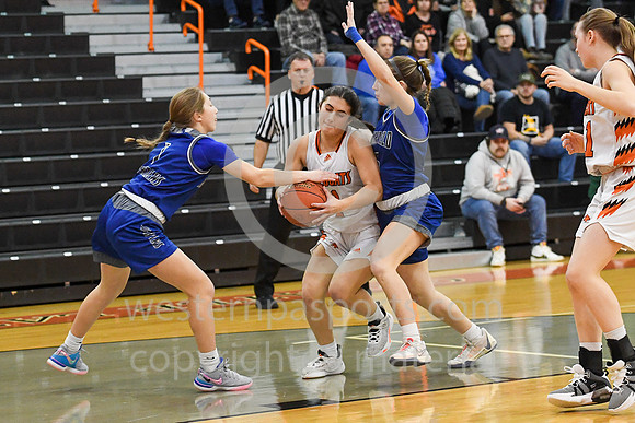 Girls Hoops_Latrobe vs Hempfield_20240123-KR1_7019