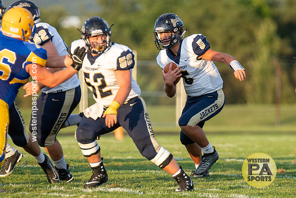 Football-Derry vs Freeport_20190830-KR1_8256