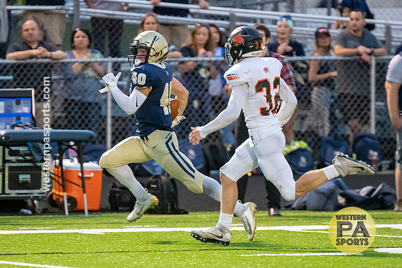 Football-FR vs Latrobe_20190906-KR1_8284