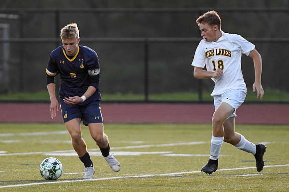 101321-Boys Soccer-SSA-DeerLakes-BR4--44492