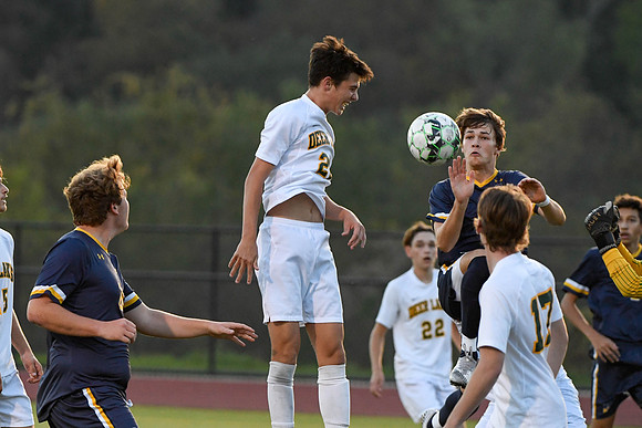 101321-Boys Soccer-SSA-DeerLakes-BR4--44500