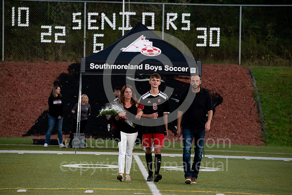 101019-Boys Soccer-Southmoreland vs Yough--20