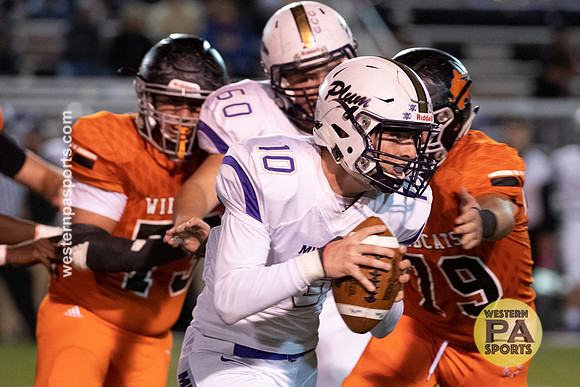 101119-Football-Latrobe-vs-Plum-6837