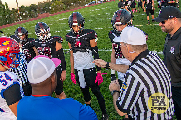 Football-GCC vs Jeannette_20191011-KR1_6294