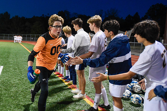 101921-Boys Soccer-SSA-FoxChapel-BR4--25604