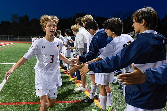 101921-Boys Soccer-SSA-FoxChapel-BR4--25611