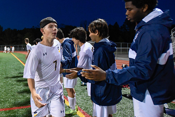 101921-Boys Soccer-SSA-FoxChapel-BR4--25655
