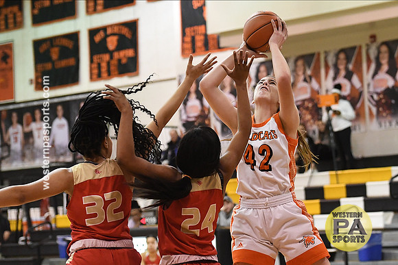 Girls Hoops_Latrobe vs Penn Hills_20191219-KR1_8042