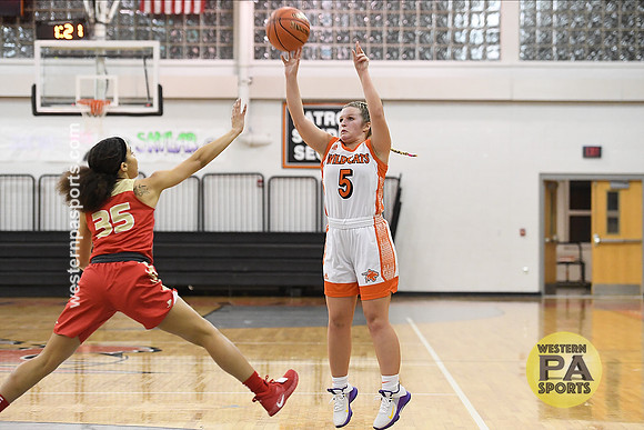 Girls Hoops_Latrobe vs Penn Hills_20191219-KR1_8424