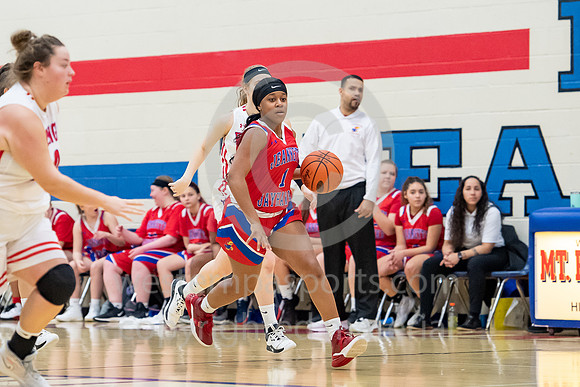 Girls Hoops-Mt Pleasant vs Jeannette_20200118-KR1_7346