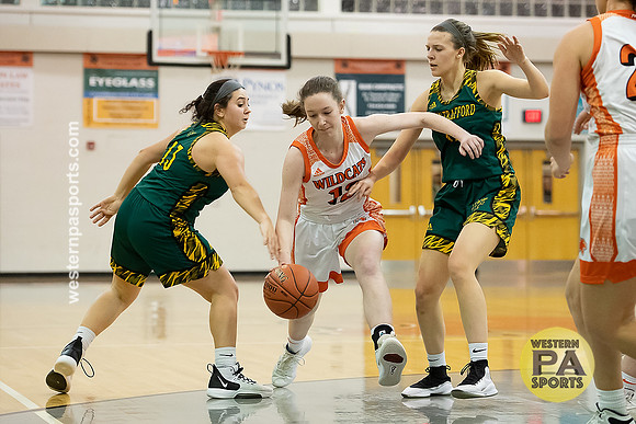 Girls Hoops-Latrobe vs Penn-Trafford_20200206-KR1_8526