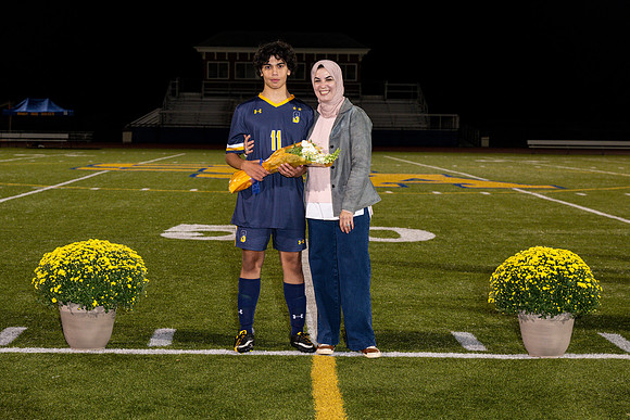 092722-Boys Soccer-SSA SR Night0032