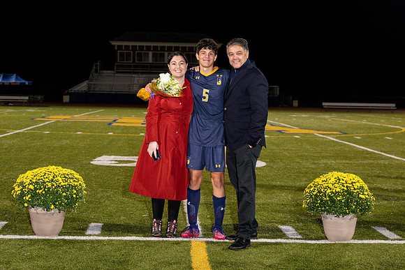 092722-Boys Soccer-SSA SR Night0041