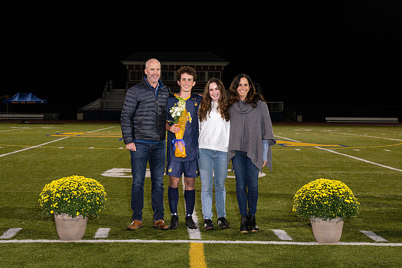 092722-Boys Soccer-SSA SR Night0051