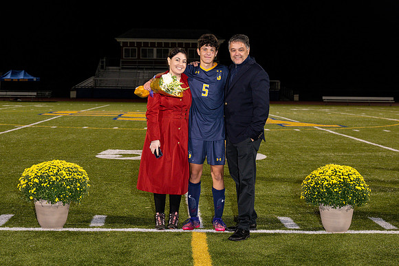 092722-Boys Soccer-SSA SR Night0045