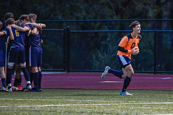 102521-Boys Soccer-SSA-Freedom-BR4-47306