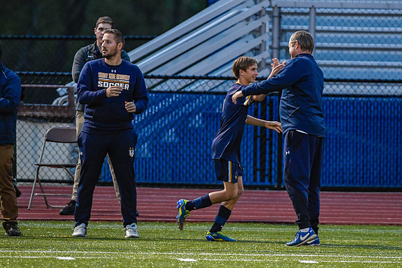 102521-Boys Soccer-SSA-Freedom-BR4-47318