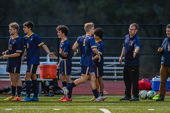 102521-Boys Soccer-SSA-Freedom-BR4-47360