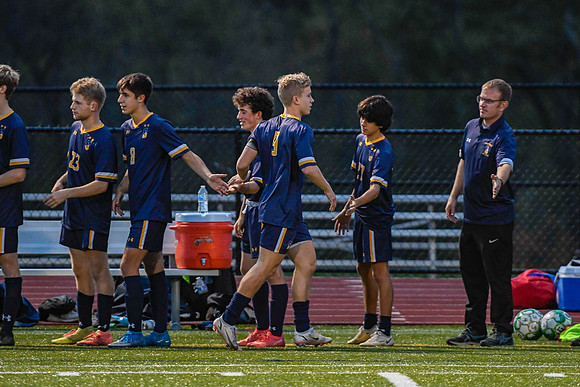 102521-Boys Soccer-SSA-Freedom-BR4-47359