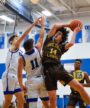 121021 - Hempfield Boys Hoops Tip-off-BR4-44593