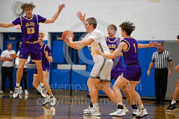121021 - Boys Hoops-FRvsOLSH-BR4-45394