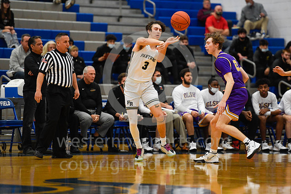 121021 - Boys Hoops-FRvsOLSH-BR4-45406
