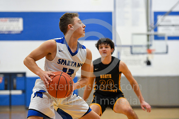 Boys Hoops-Hempfield vs NA_20211210-KR1_2872
