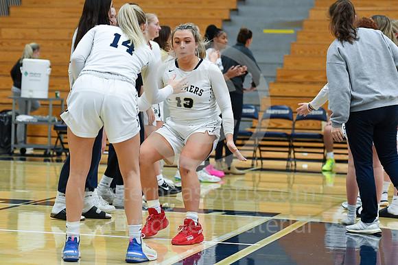 Girls Hoops-FR vs Kiski Area_20211217-KR1_3654