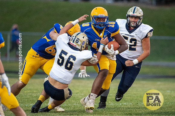 Football-Derry-Freeport_20200925-_BR26205