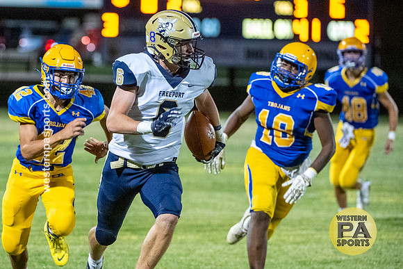 Football-Derry-Freeport_20200925-_BR26741