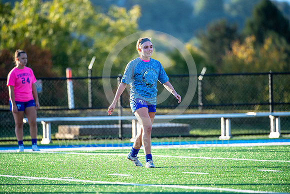 GirlsSoccer-Trinity-Connellsville_20201001-_BR29189