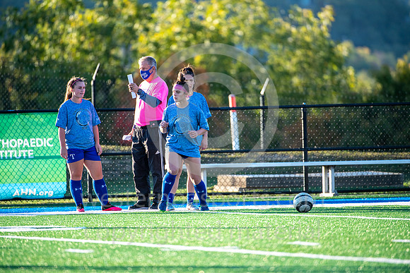 GirlsSoccer-Trinity-Connellsville_20201001-_BR29205