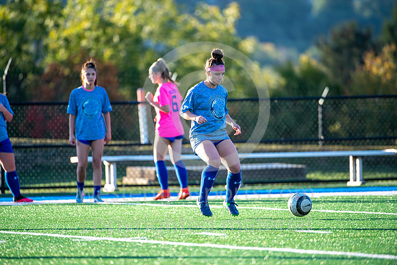 GirlsSoccer-Trinity-Connellsville_20201001-_BR29213