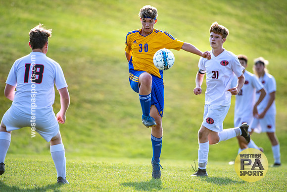BoysSoccer-LigonierValley-Derry_20201006-_BR26194
