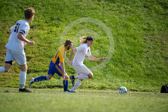 BoysSoccer-LigonierValley-Derry_20201006-_BR25294